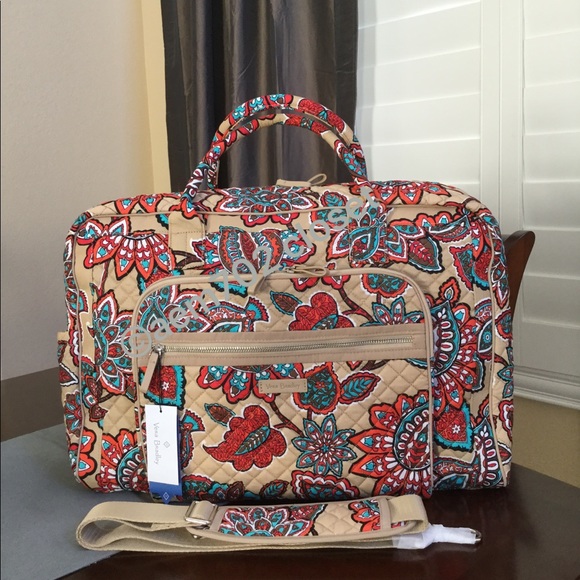Vera Bradley Handbags - NWT VERA BRADLEY ICONIC WEEKENDER TRAVEL BAG